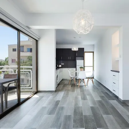 The Jolo Apartment Limassol Exterior photo