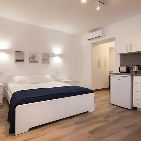 The Jolo Apartment Limassol Exterior photo